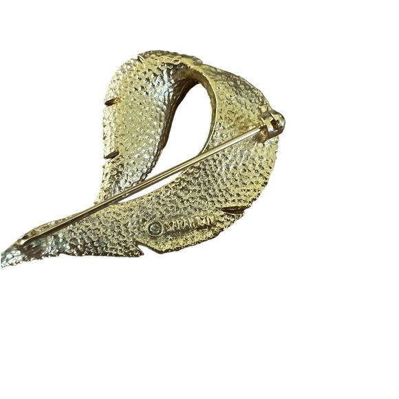 Vintage Goldtone Swooping Feather Brooch/Pin - Picture 3 of 3